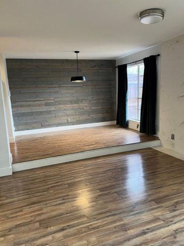 12530 Burninglog Ln, Dallas TX  75243-3230 exterior