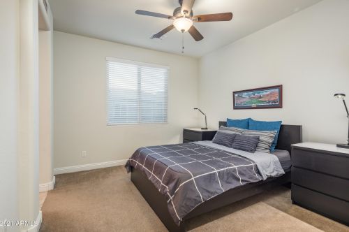 3753 Ember Glow Way, Phoenix AZ 85050-4928 exterior