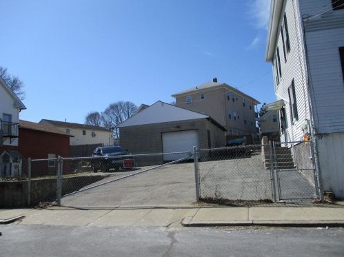 57 Judith St, Providence RI 02909-2936 exterior