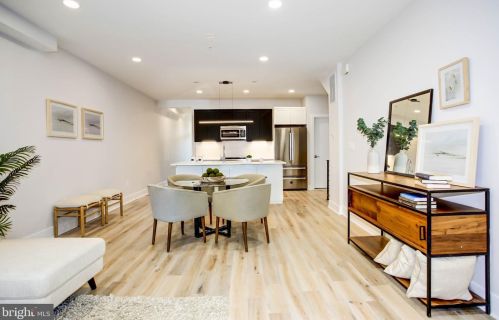 18 Channing St, Washington, DC 20001-1030