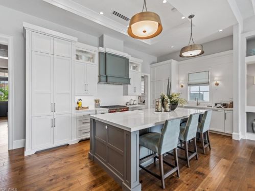 1345 1 Ave, Naples FL 34102 exterior