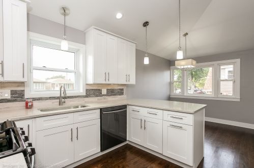 6322 Oak Park Ave, Chicago IL 60638-4018 exterior