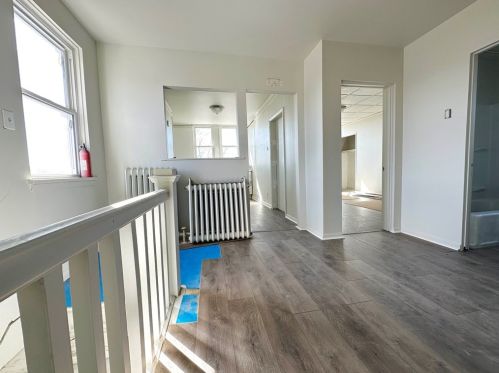 1906 Brownsville Rd, Pittsburgh PA 15210-4204 exterior