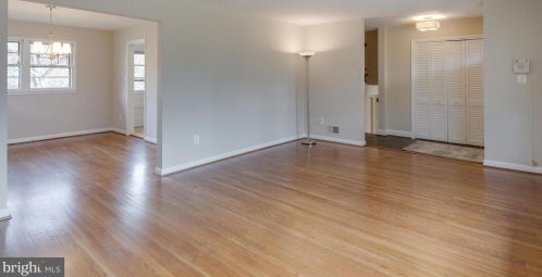 1813 Baldwin Dr, Mc Lean VA  22101-5054 exterior