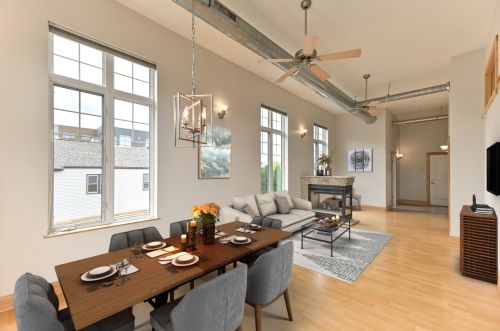 1653 Jackson St, Milwaukee WI  53202-2098 exterior