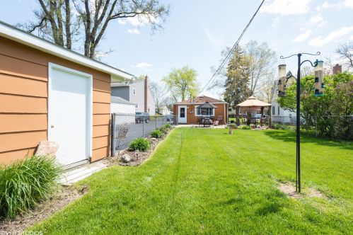 512 Emroy Ave, Elmhurst IL 60126-2020 exterior