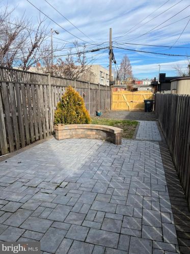 1428 C St, Washington DC  20003-2363 exterior