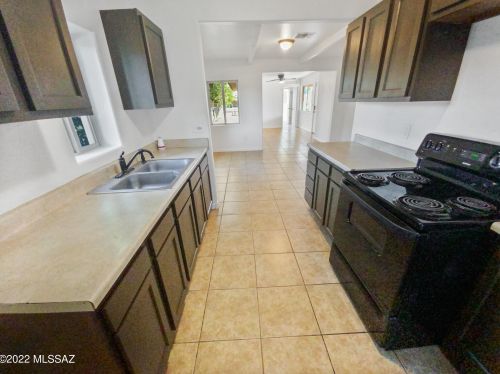 132 Aviation Dr, Tucson AZ  85714-2712 exterior