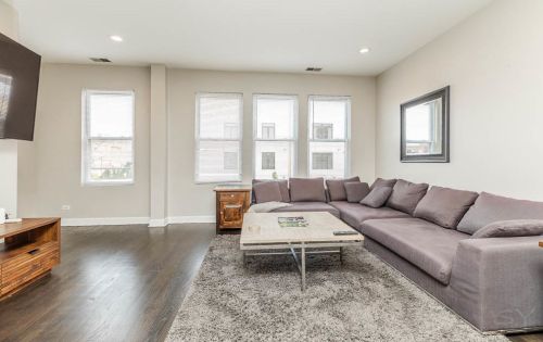 938 Noble St, Chicago IL  60642-5303 exterior