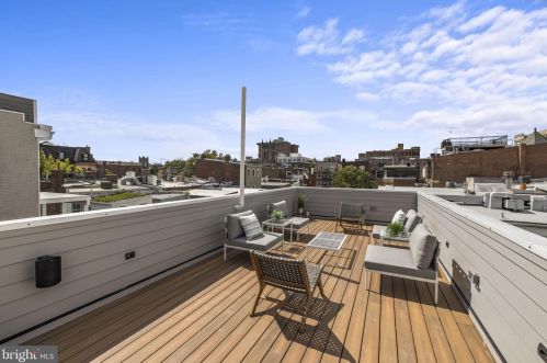 1632 15th St, Washington DC  20009-3850 exterior