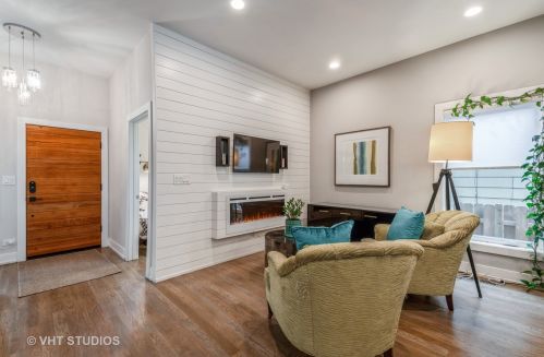 5047 Winnemac Ave, Chicago, IL 60630-2315