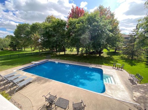 3544 Crestmoor Dr, Saint Paul MN 55125-5028 exterior