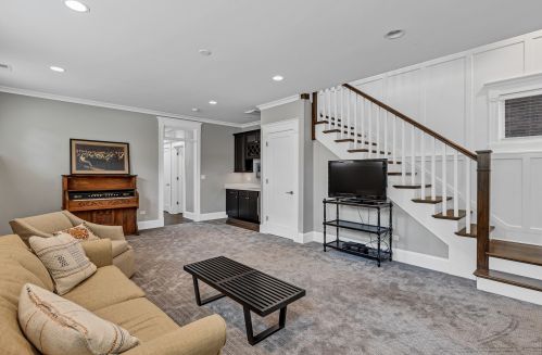 3800 Paulina St, Chicago IL 60609-2057 exterior