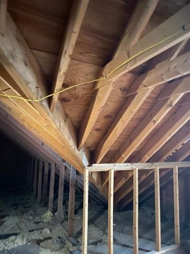 38 Dresden St, Springfield MA 01109-2706 exterior