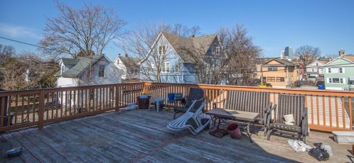 22 Loring St, Springfield MA 01105-2433 exterior