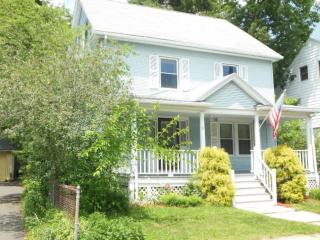 34 Virginia St, Springfield, MA 01108-2623