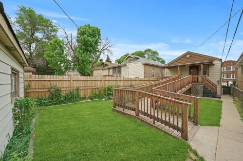 2337 Keating Ave, Chicago IL 60629-5513 exterior