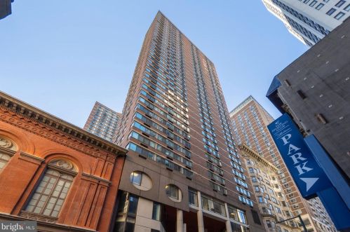 1420 Locust St, Philadelphia PA 19102-4201 exterior