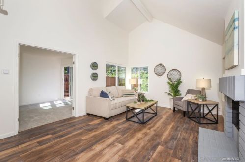 10748 Esmeraldas Dr, San Diego, CA 92124-2010