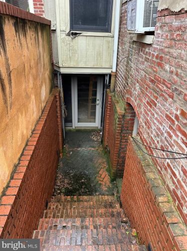 1904 3rd St, Washington, DC 20001-1702