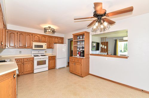 6319 Armour Ave, Milwaukee WI  53220-3911 exterior