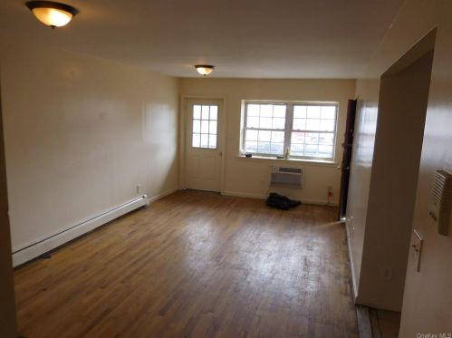 1551 Bruckner Blvd, Bronx NY 10472-6408 exterior