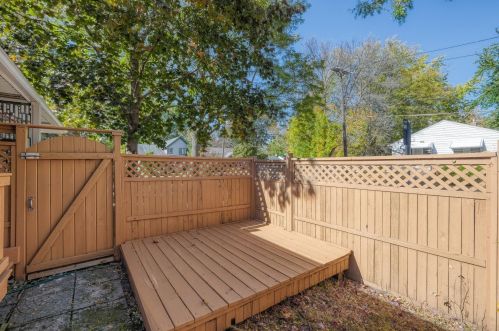 1322 Cleveland Ave, Saint Paul MN 55116-2653 exterior