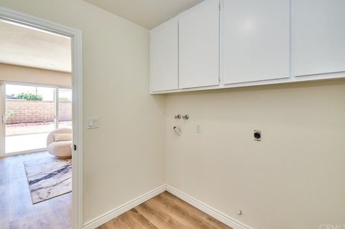 17522 Medford Ave, Tustin CA  92780-1922 exterior