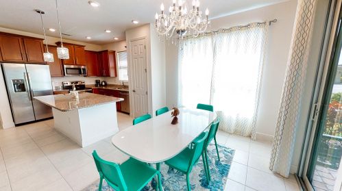 9472 Royal Poinciana Dr, Fort Pierce FL 34987-2513 exterior