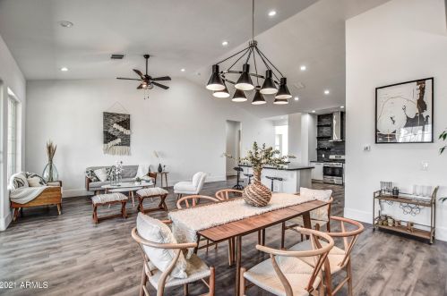 6434 12 St, Phoenix AZ 85086-4804 exterior