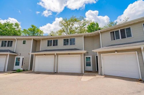 31 Ponwood Cir, Madison WI  53717-1179 exterior