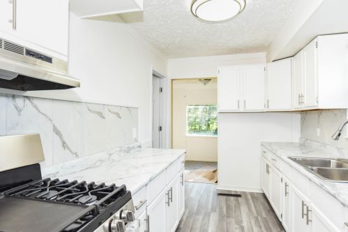 1014 Chrysler St, Kalamazoo MI  49048-2236 exterior