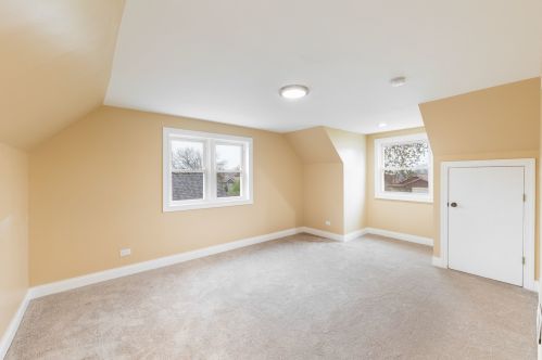 5009 Lavergne Ave, Chicago IL 60638-5831 exterior