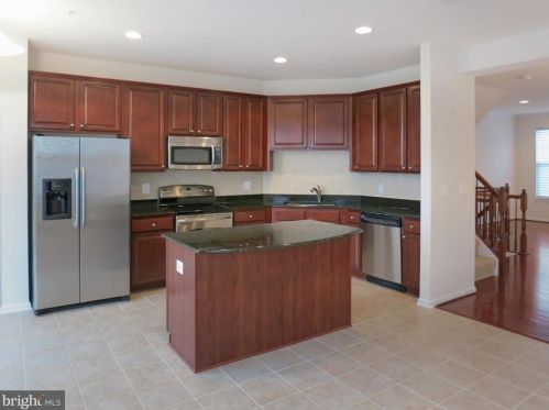 500 Ava Way, Washington DC  20017-3100 exterior