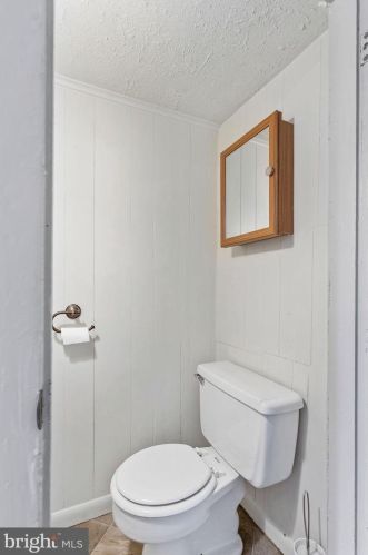 126 Chestnut St, Hanover PA 17331-2244 exterior