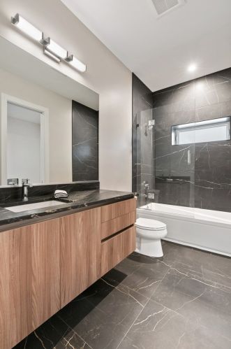 226 Green St, Chicago IL 60607-1702 exterior