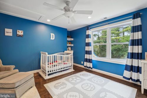 8819 Victory Ln, Rockville MD 20854-3643 exterior