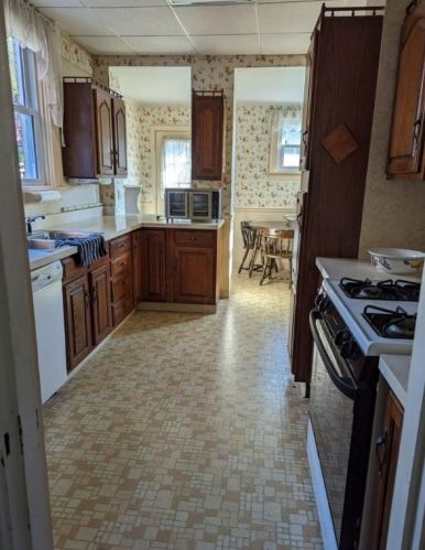 209 Olympia St, Pittsburgh PA 15211-1303 exterior