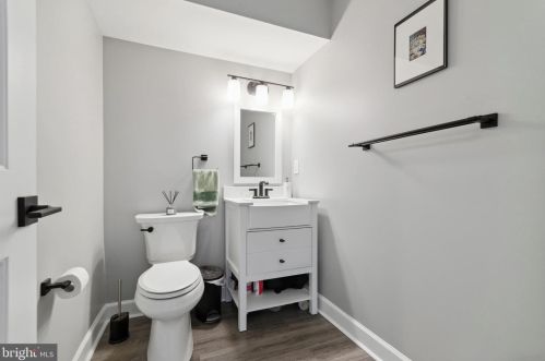 1304 Cleveland St, Philadelphia PA  19146-4605 exterior