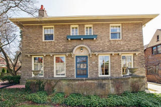 2737 Beverly Rd, Milwaukee, WI 53211-2439