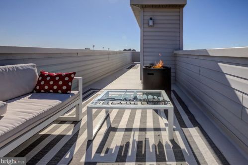 934 Ellsworth St, Philadelphia PA 19146-3010 exterior