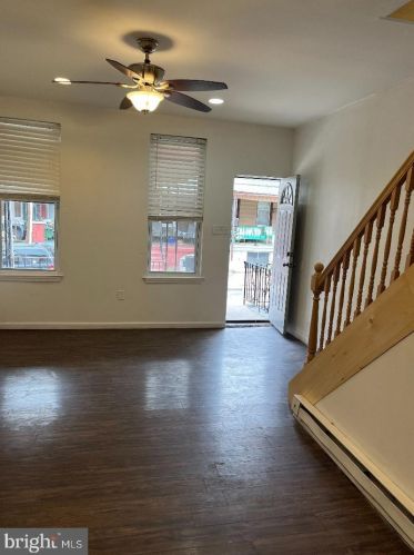 3021 Euclid St, Philadelphia, PA 19121-3208