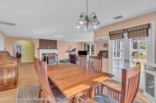 7 Applegate Ln, Plumsted Township NJ 08533-1303 exterior