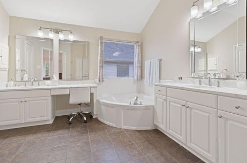 235 Abbott Dr, Austin TX 78737-4536 exterior