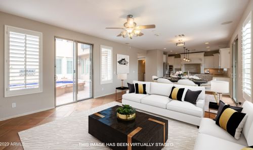 3931 Crst Ln, Phoenix AZ 85027-1602 exterior