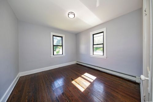 10 21st St, Huntington Station NY  11746-3259 exterior