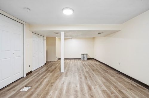 658 Presque Isle Dr, Pittsburgh PA  15239-2652 exterior