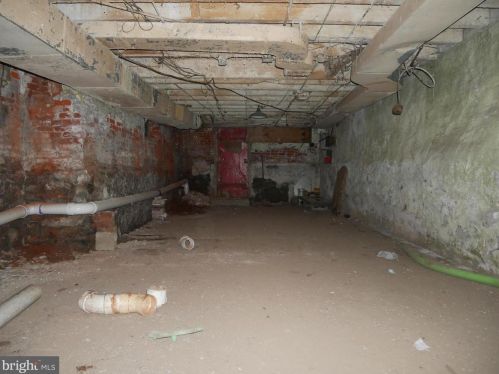 3311 16th St, Philadelphia PA  19140-4902 exterior