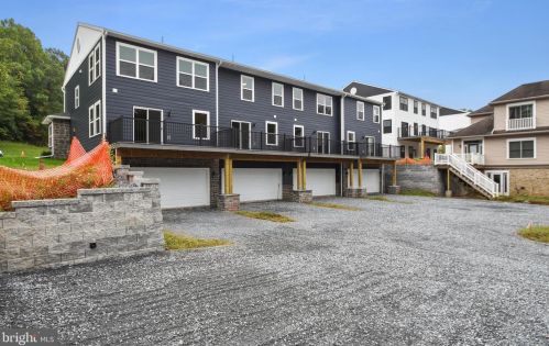 126 High Pointe Dr, Hummelstown PA 17036 exterior