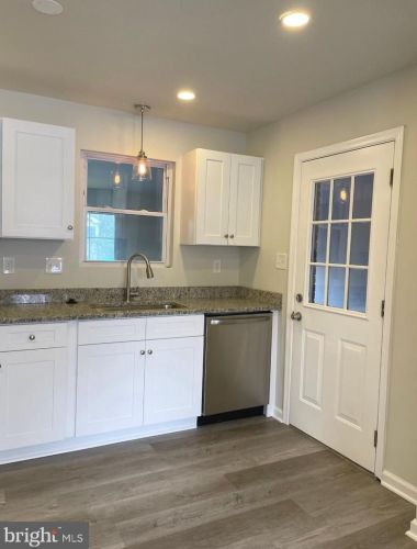 1020 Crawford Dr, Rockville MD 20851-1707 exterior